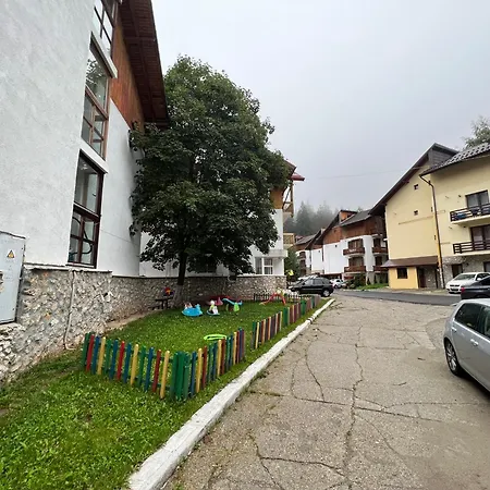 Apartment Complex De Aur Poiana